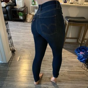 SOLD Levis Mile High Skinny